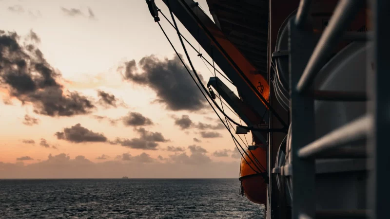 sea and ship